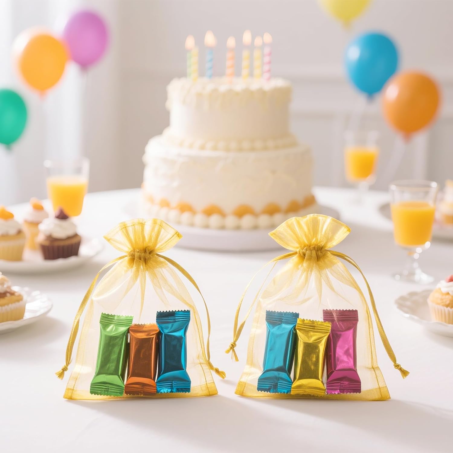 Detalle 2 de G2PLUS Gold Organza Gift Pouches 10x15 cm