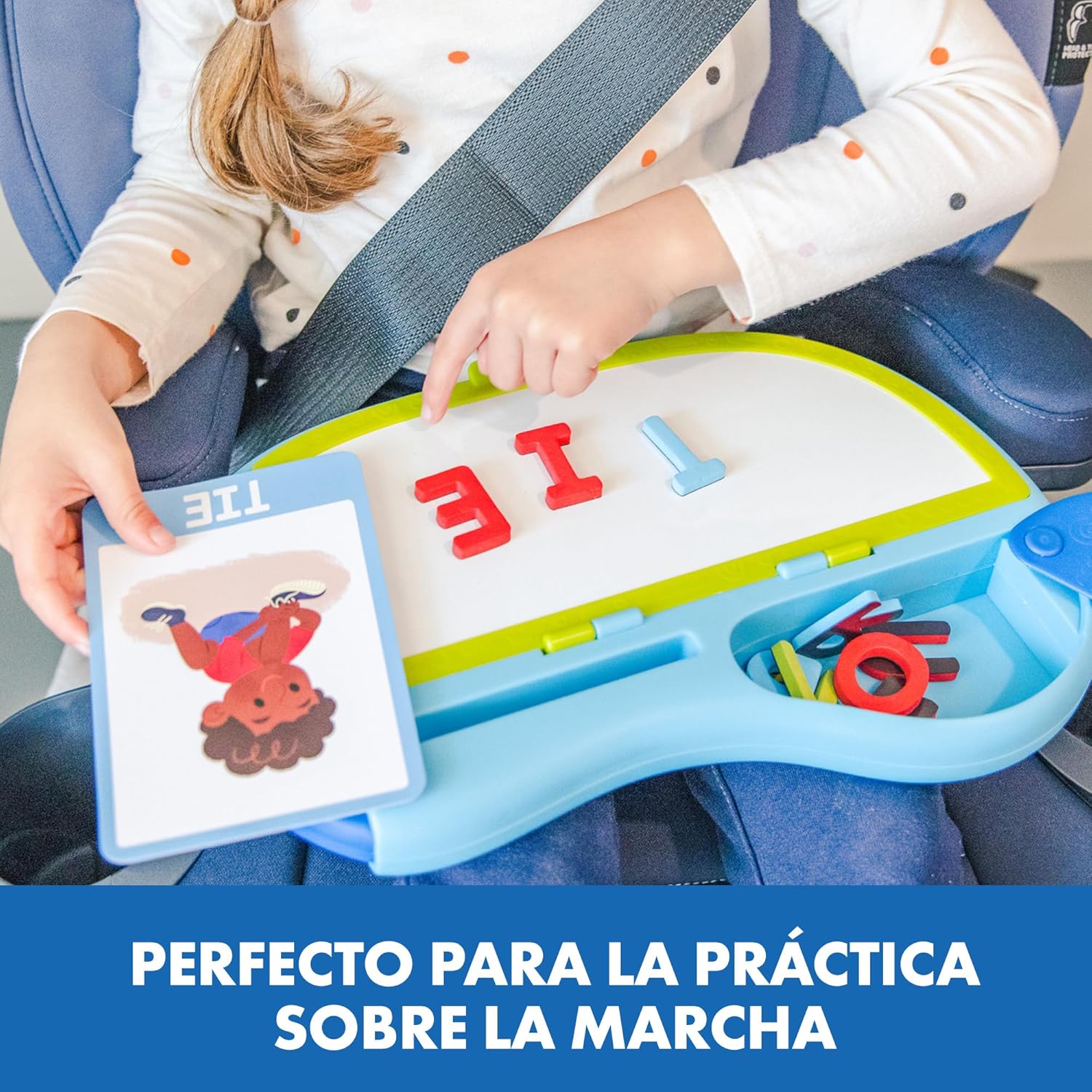Detalle 2 de Learning Resources AlphaMagnets GO kit 73 pièces lettres aimantées 🧲
