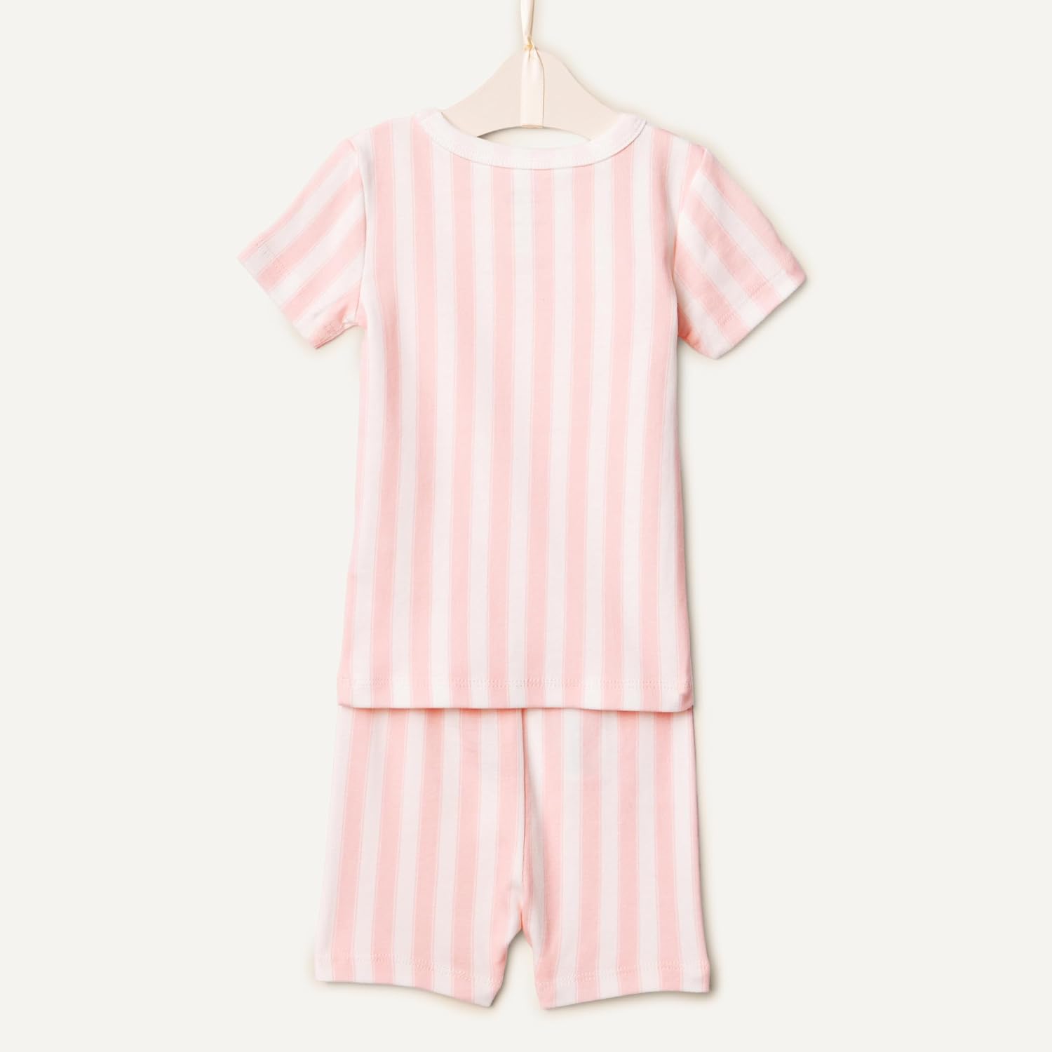 Detalle de Amazon Essentials x Sofia Grainge Pyjama-Set, enganliegend, mit kurzen Ärmeln