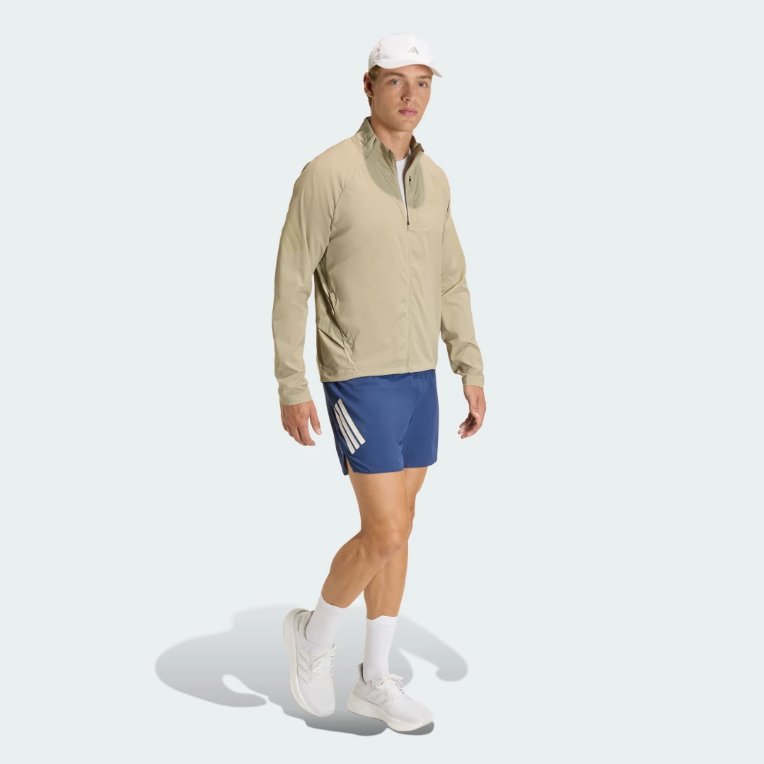 Detalle de Chaqueta adi365 FORMOTION de Adidas: comodidad y estilo para tus salidas diarias