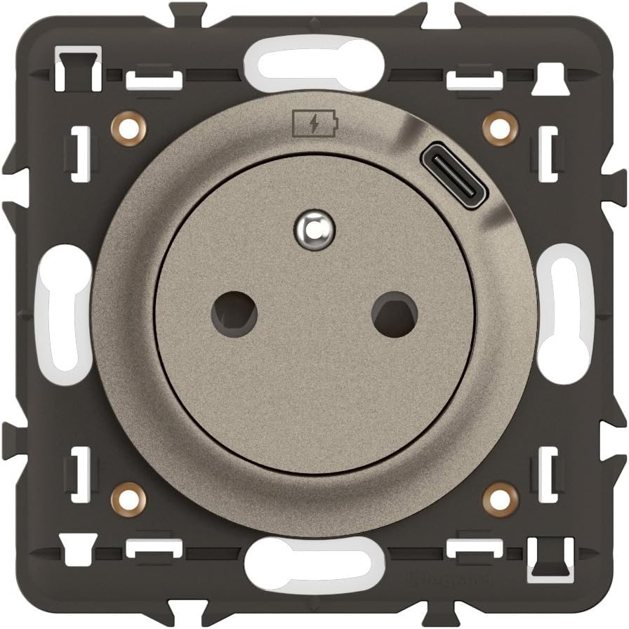 Thumbnail 2 de Legrand Prise électrique murale Céliane Surface avec terre, chargeur USB 7,5 W intégré (blanc)