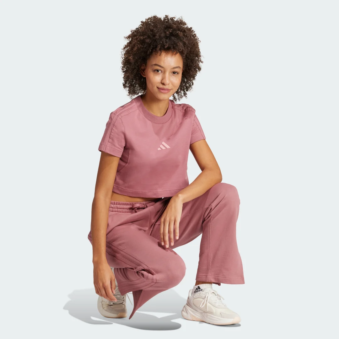 Detalle de Pantalón ALL SZN French Terry Straight Leg 3 bandas de Adidas – rosa
