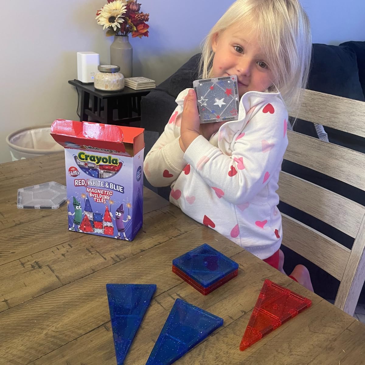 Thumbnail 2 de CreateOn Crayola Red, White & Blue Magnetic Tiles 14pc Building Set for Kids (Ages 3+)