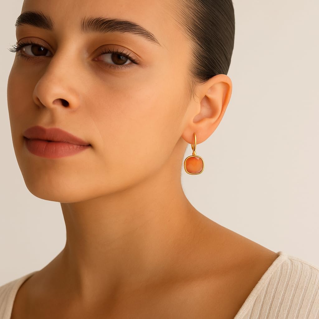 Thumbnail 1 de Bunte Kristall baumeln Tropfen Ohrringe – 18 Karat vergoldete zierliche Huggie Hoops mit quadratischer Vintage-Optik