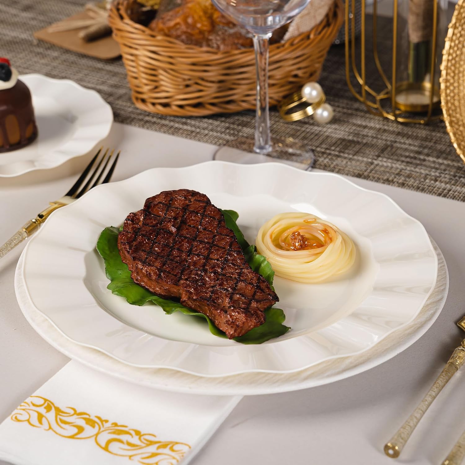 Detalle de NZVCN 72-Pack Ivory 10-Inch Wave Edge Plastic Plates