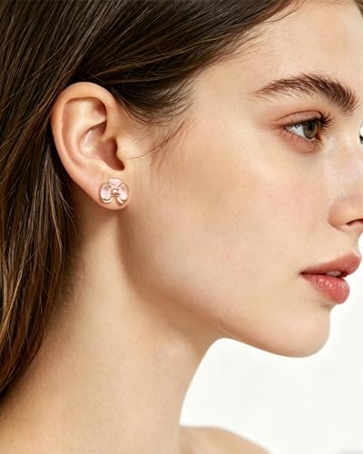 Detalle de Zikichiky flower stud earrings in enamel