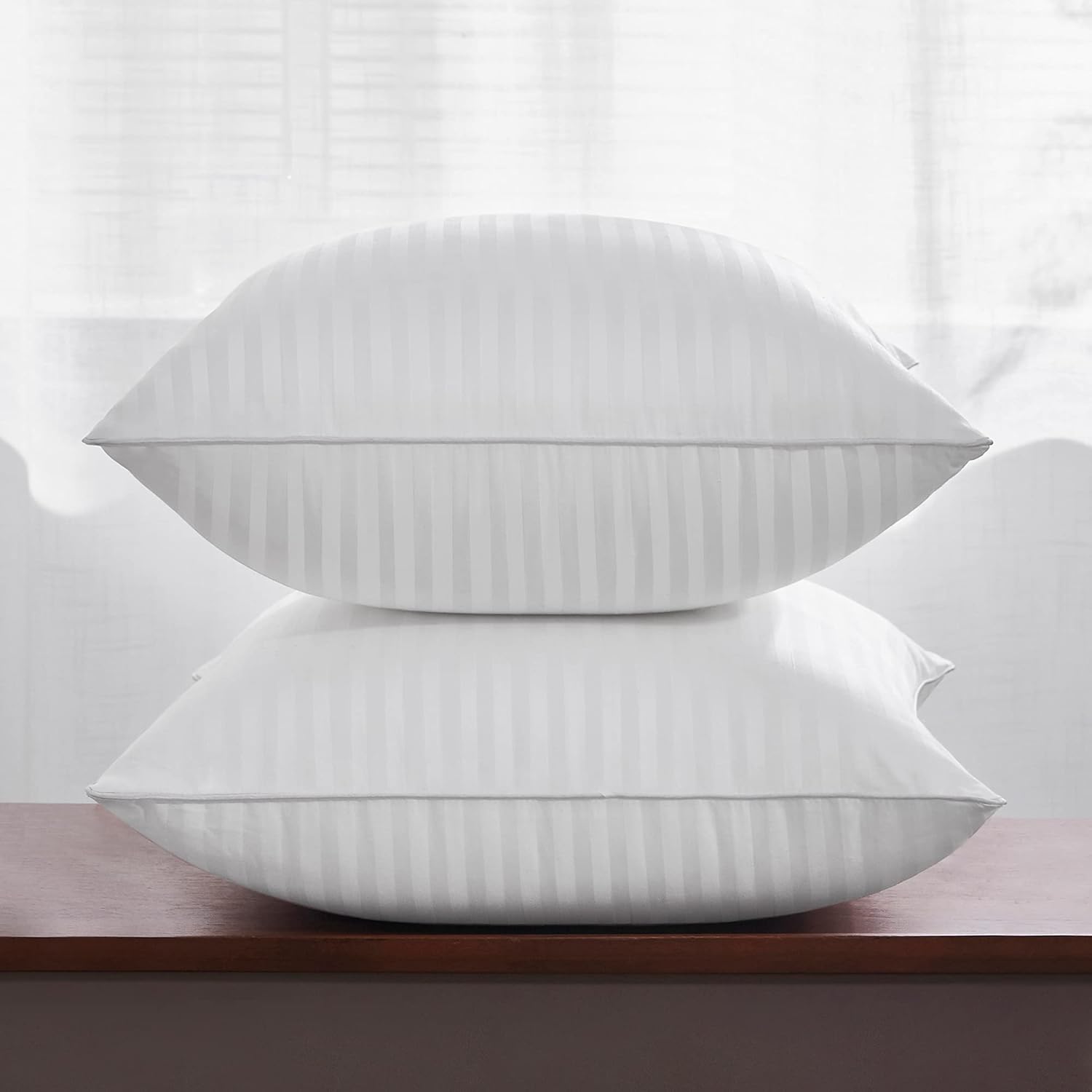 Detalle 2 de Oubonun 18x18 Throw Pillow Inserts 2-Pack