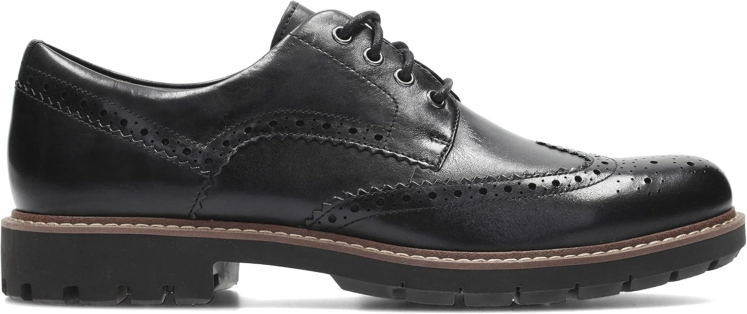Detalle de Clarks Batcombe Wing Herren Derby – Glattleder, komfortabel und verantwortungsvoll gefertigt