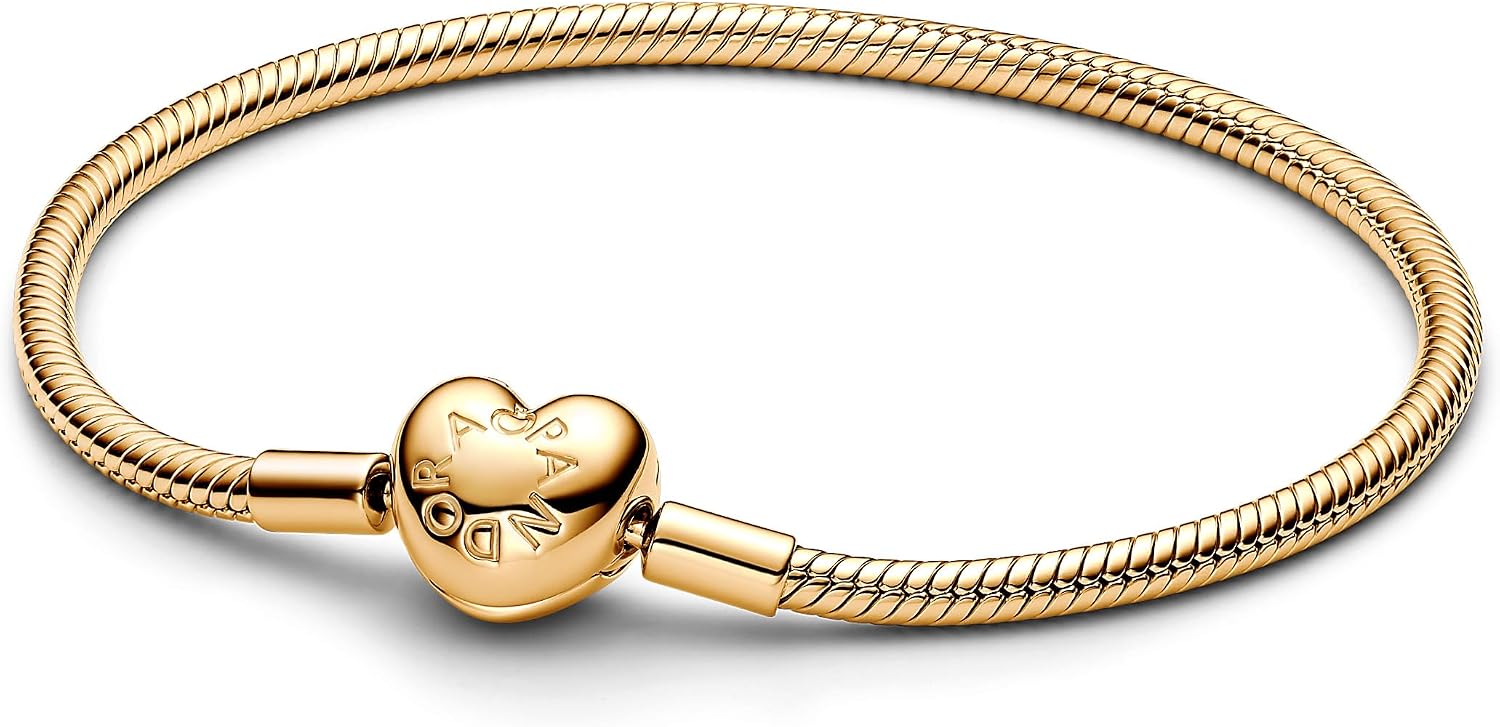 Detalle 1 de PANDORA Moments Schlangen-Gliederarmband mit Herz-Verschluss – Sterling Silber, vergoldete Legierung, Größe 18