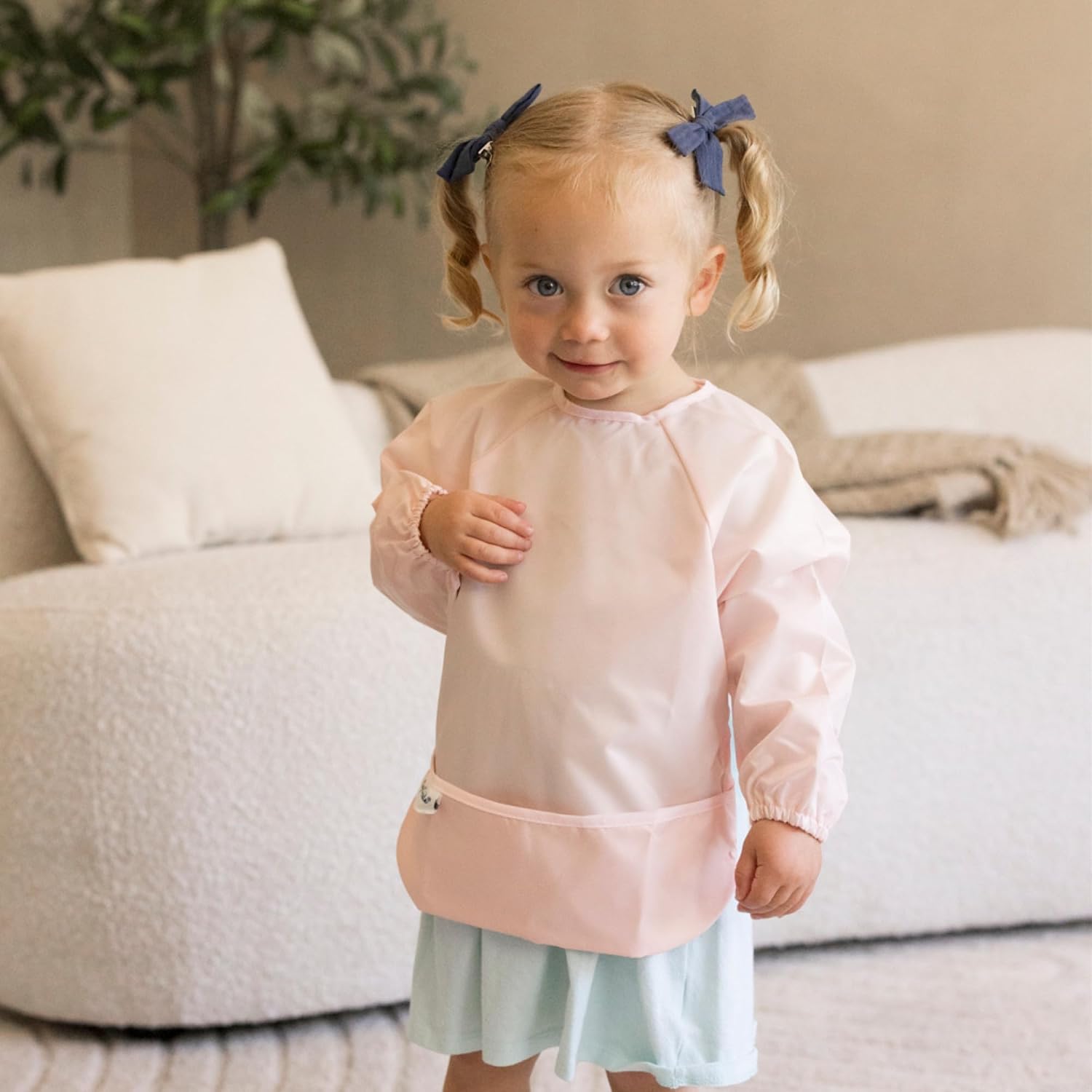 Detalle de Tiny Twinkle Long Sleeve Bib 2-Pack, Waterproof, Machine-Washable, Rose Burgundy, 2-4Y