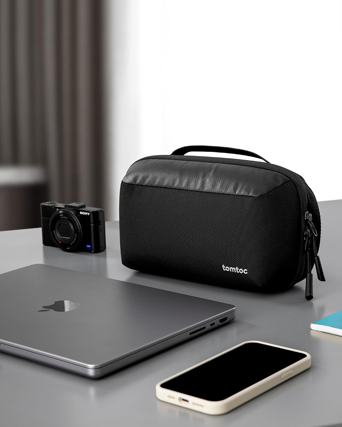 Detalle de tomtoc Kabeltasche/Zubehörtasche für Elektronik – Tech Pouch für Kabel, Adapter, Festplatte & Karten, schwarz