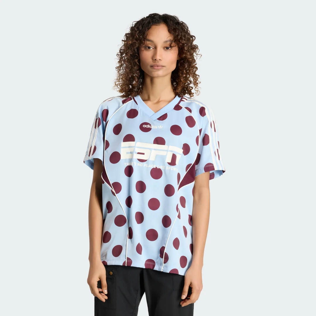 Imagen de Adidas STREET JERSEY SS: jersey azul para entrenamiento y vestir casual en OfertitasTOP