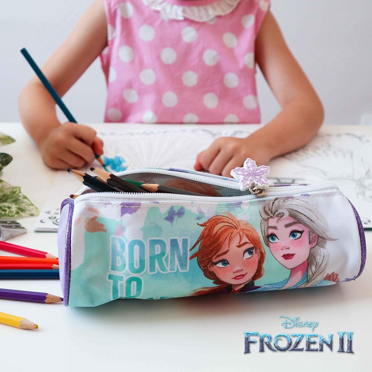Detalle de Zaino Scuola Elementare Bambina 3D Frozen – zainetto e astuccio in set per bimbi da 3 anni