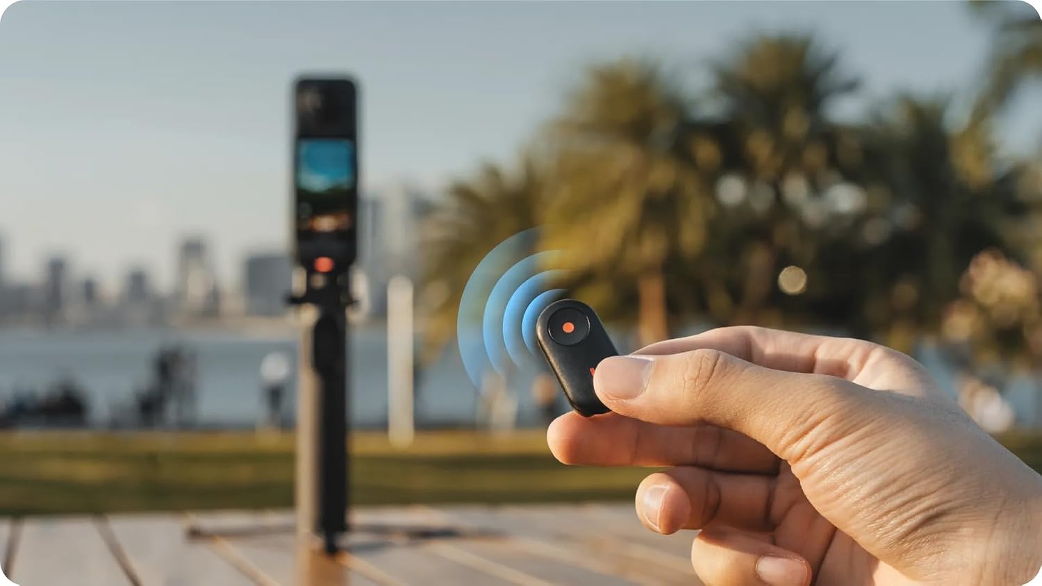 Thumbnail 4 de Insta360 2ee2fd6f-ce54-460d-8d53-69303d81d311 Mini Remote ミニリモコン Bluetooth・10m対応