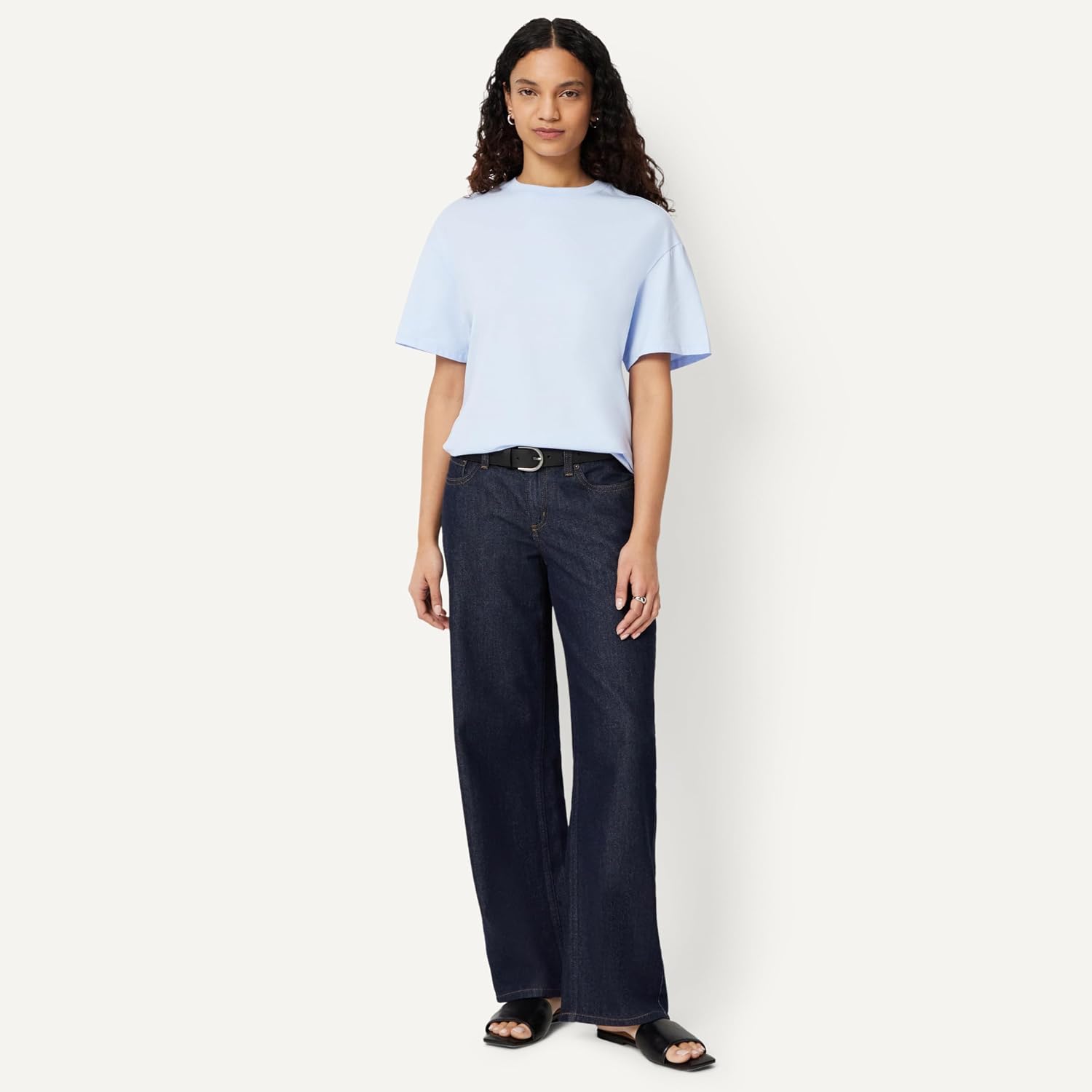 Detalle de Amazon Essentials Women's Oversized-Fit Short Sleeve Crewneck Shirt