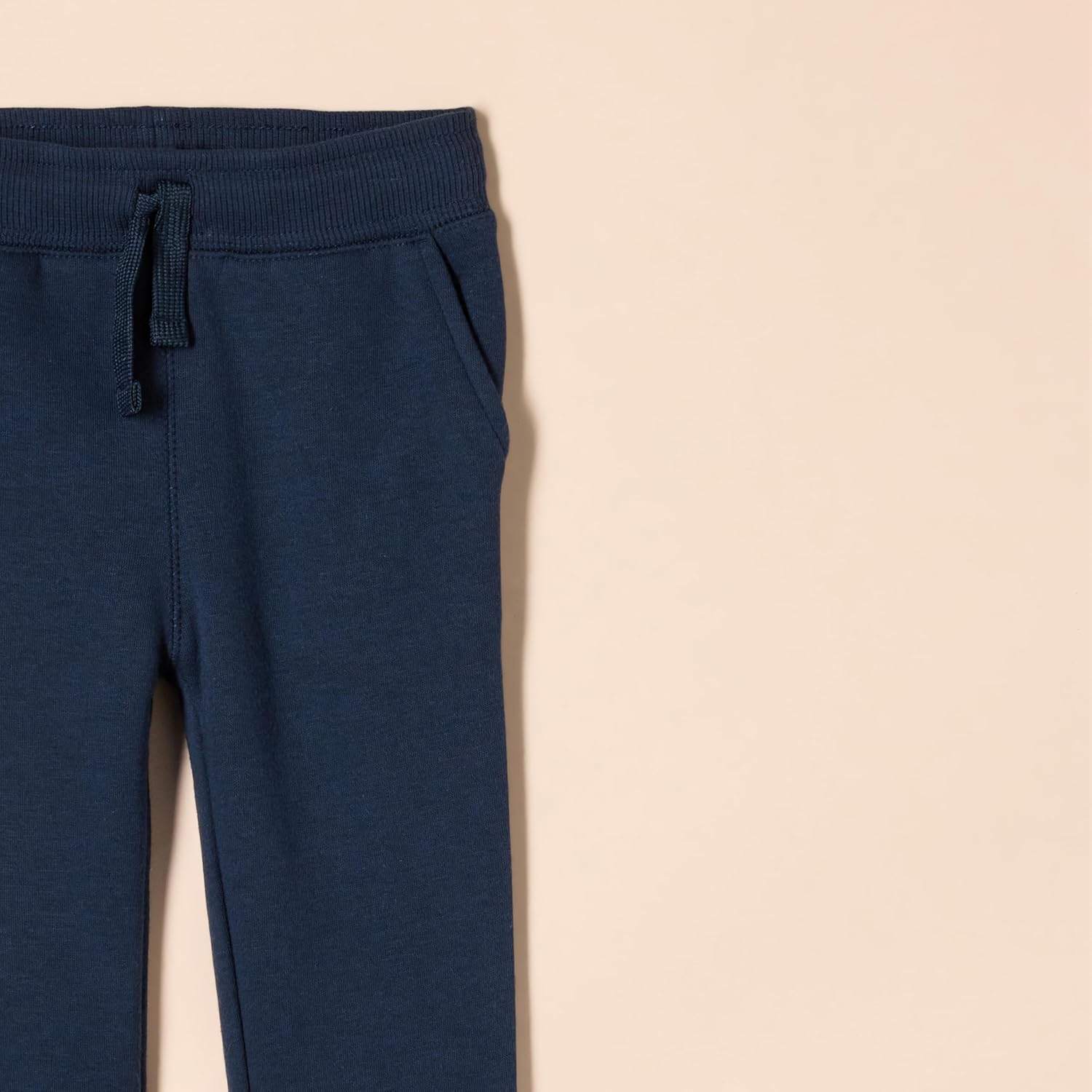 Detalle de Amazon Essentials Boys and Toddlers' Fleece Jogger Sweatpants – Multipack