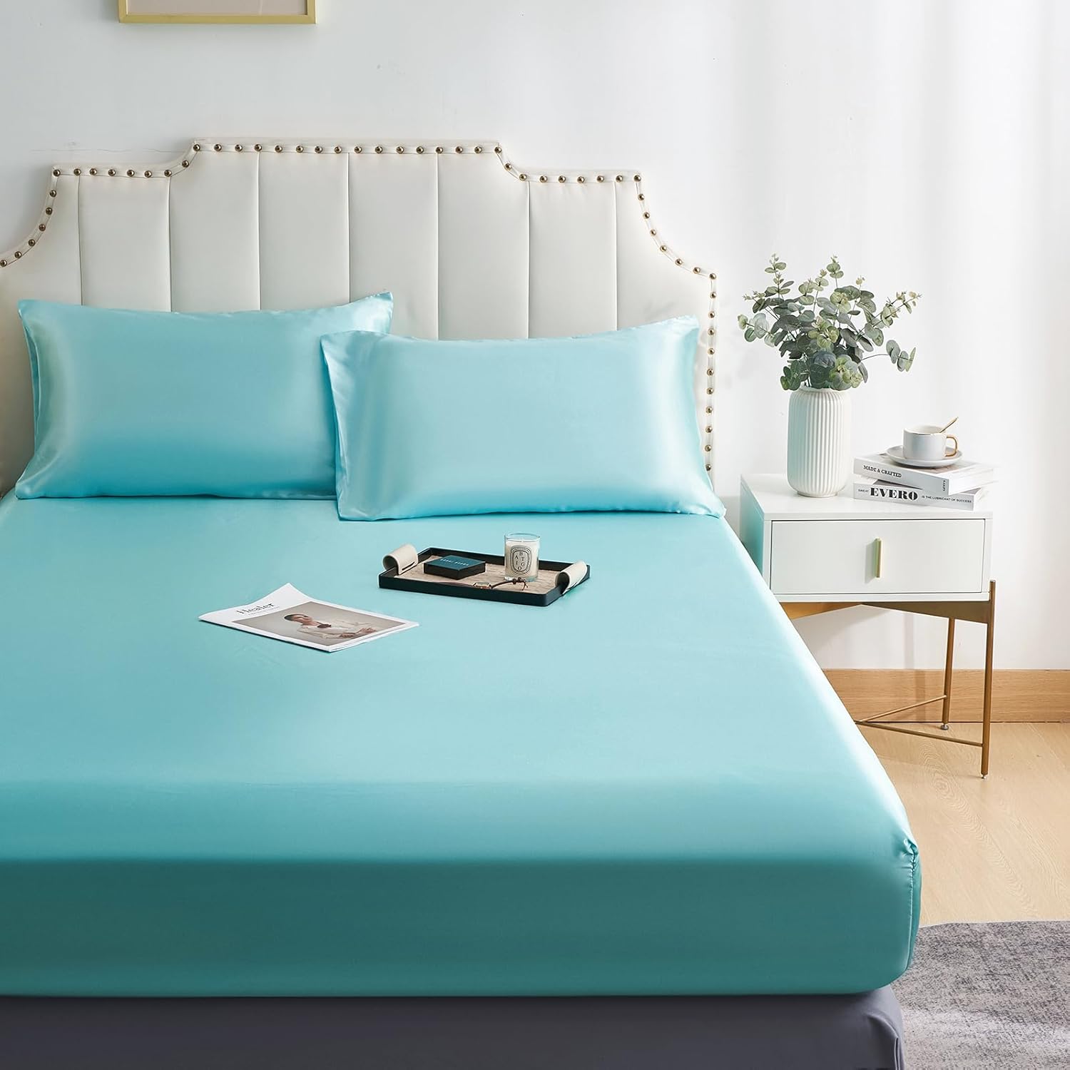 Detalle de DuShow Double Satin Fitted Sheet with Deep Pocket — Blue, 85gsm Polyester Satin