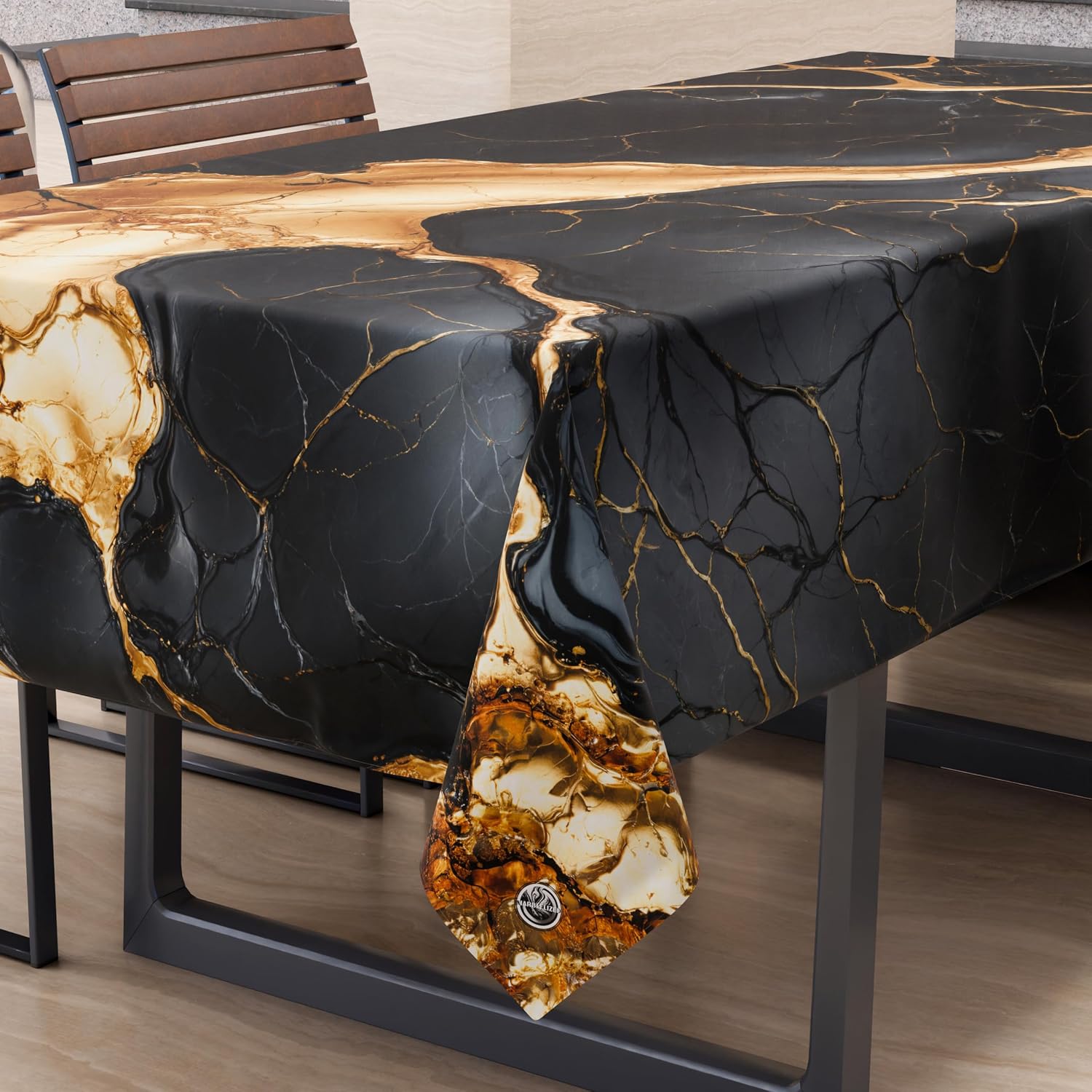 Detalle de PETTI Artigiani Italiani Marblelized – obrus Onyxlite 140 × 240 cm, efekt marmuru