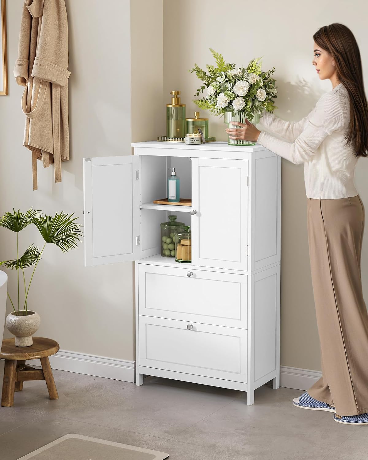 Detalle de VASAGLE Bathroom Storage Cabinet UBBC551P31