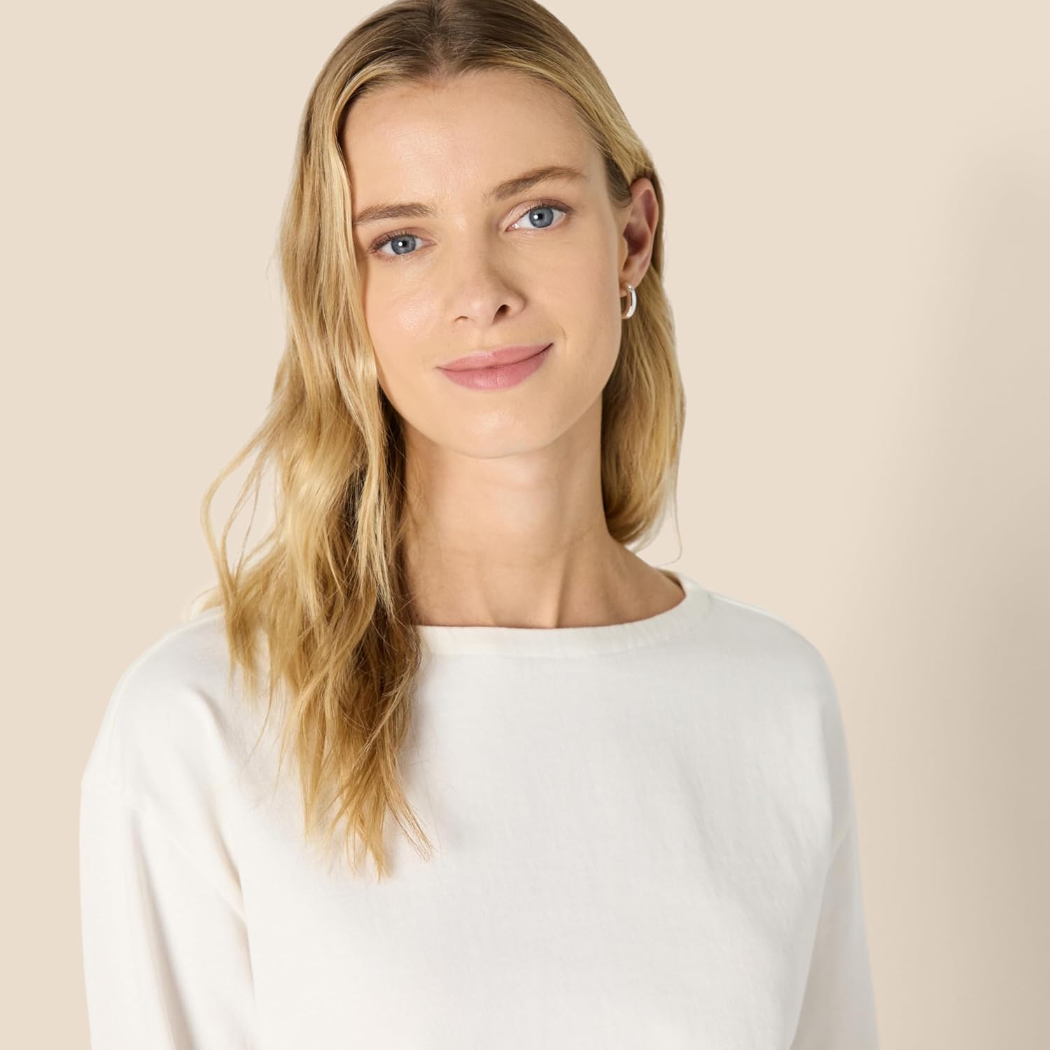 Thumbnail 2 de Amazon Essentials Damen U-Boot-Ausschnitt Langarmshirt aus schwerer Baumwolle – Herbst & Winter