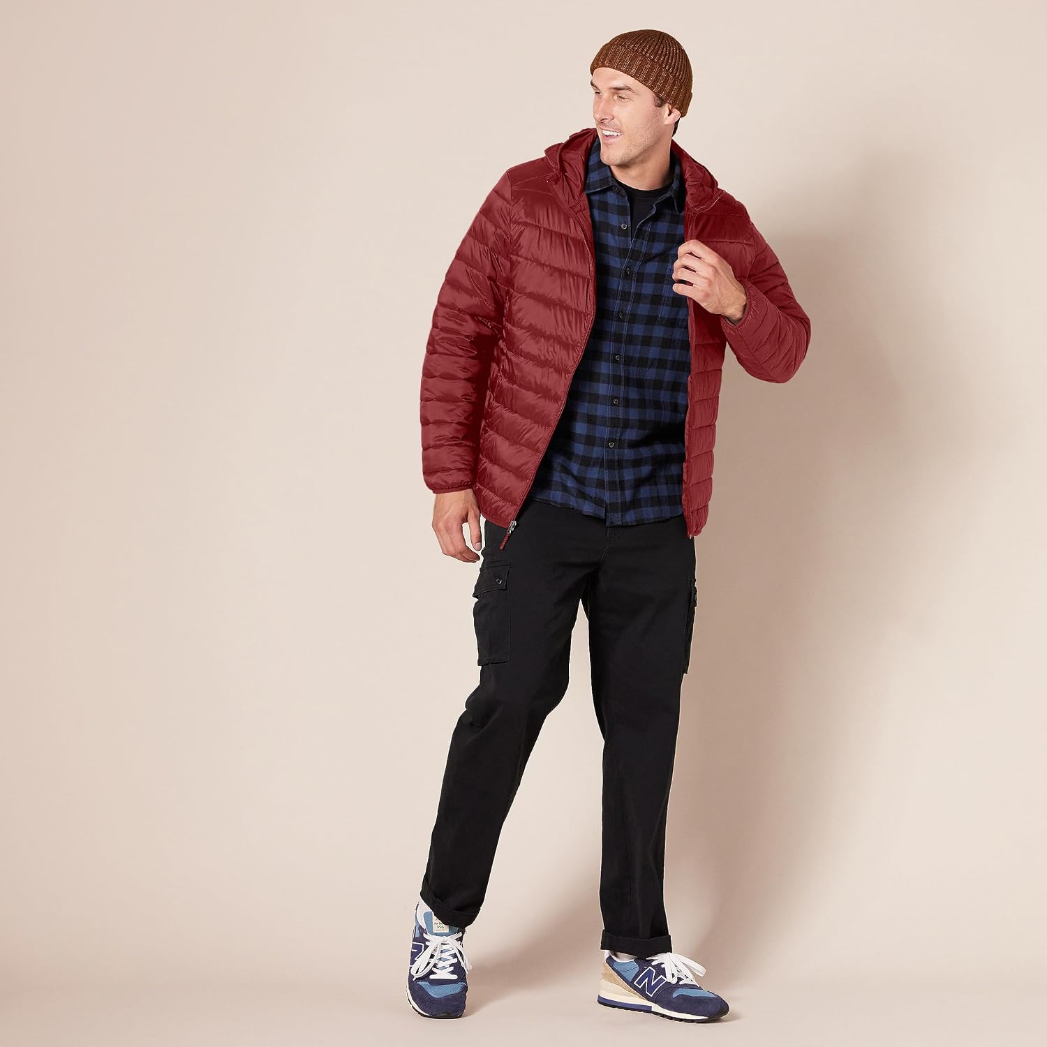 Thumbnail 6 de Amazon Essentials Packable Hooded Puffer Jacket