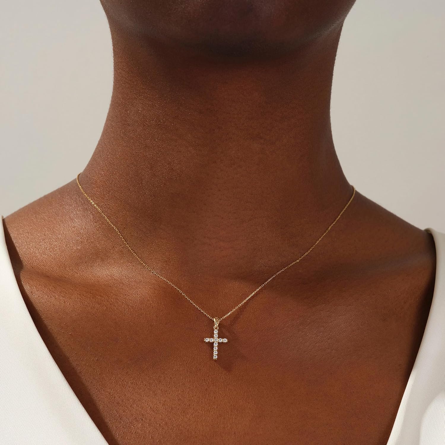 Detalle de TINGN Collana a croce in oro da donna – placcatura 14K, lunghezza regolabile 35/45 cm