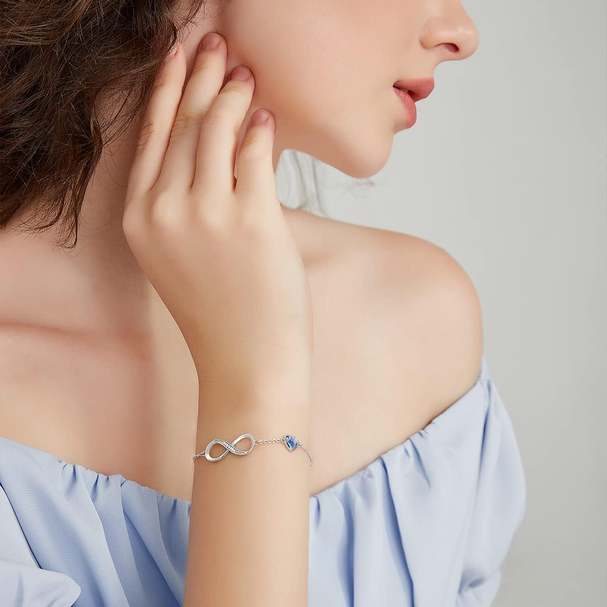 Thumbnail 1 de Infinity Armband Damen aus 316L Edelstahl mit Herz & Unendlichkeitszeichen – verstellbar für Rosegold oder Edelstahl