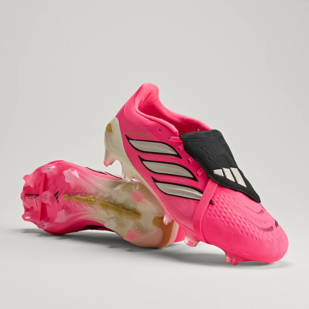 Detalle de Bota de fútbol Predator Pro con lengüeta plegable para césped natural seco – Adidas