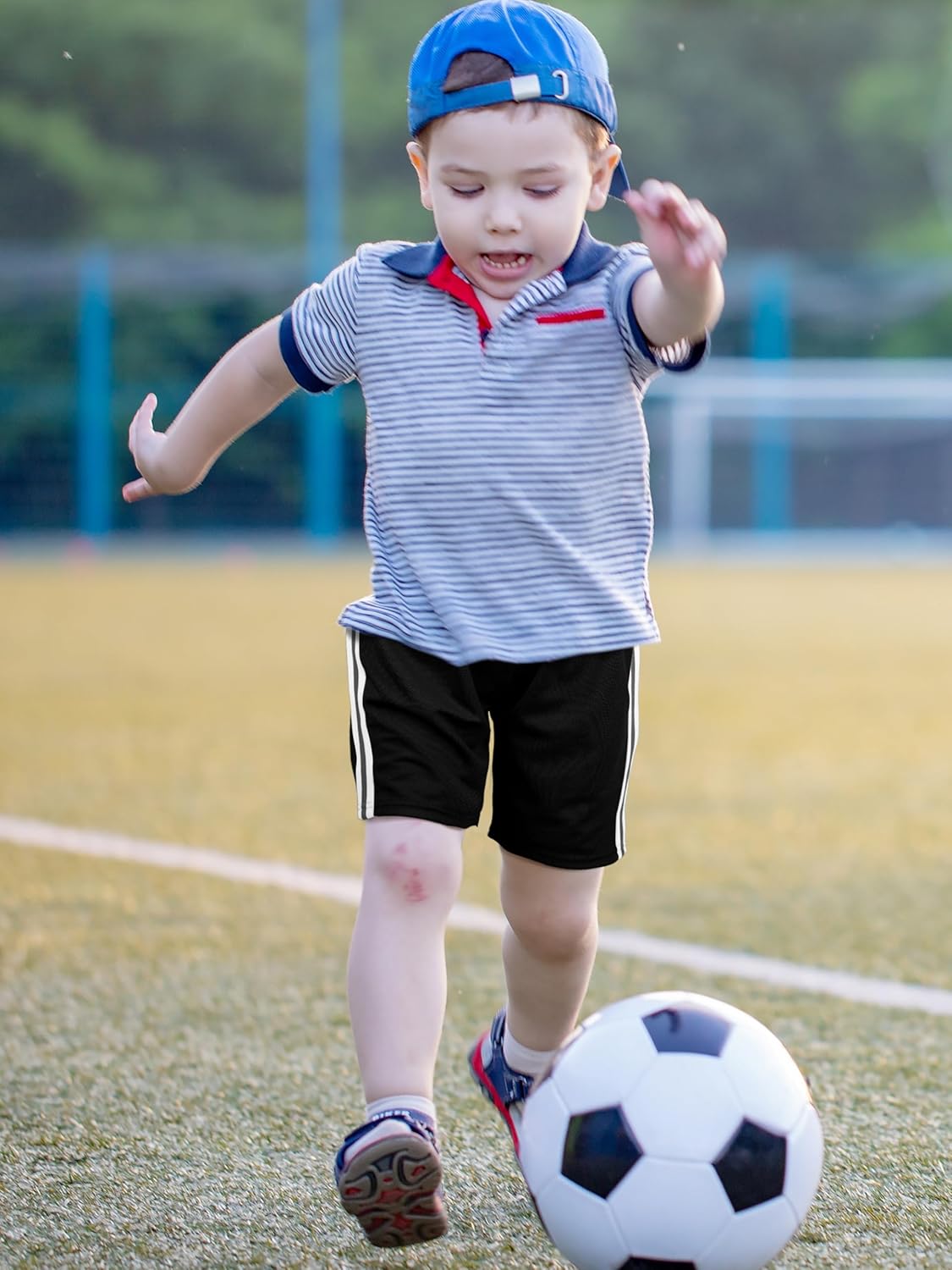 Thumbnail 2 de YERIOK 4 Pack Boys Mesh Athletic Shorts | Quick-Dry, Striped Side, 100% Polyester
