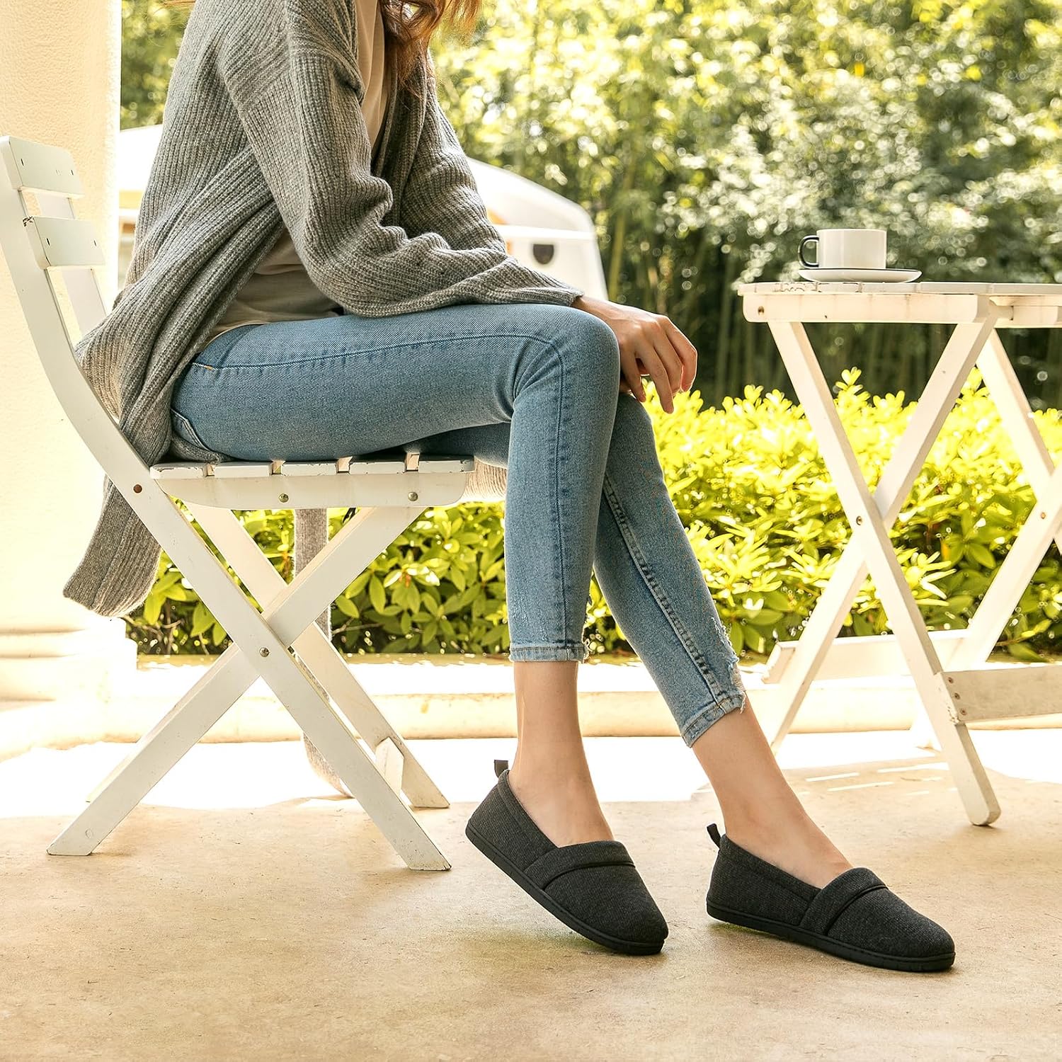 Detalle 2 de EverFoams Women’s Memory Foam Comfort Knit House Shoes with Anti-Skid Rubber Sole