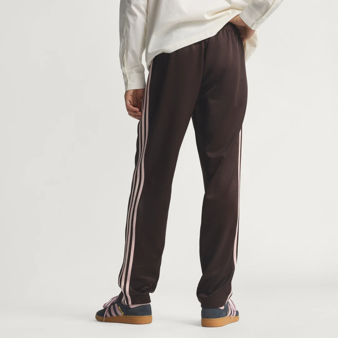 Detalle 2 de Adidas Pantalón Regular Marrón