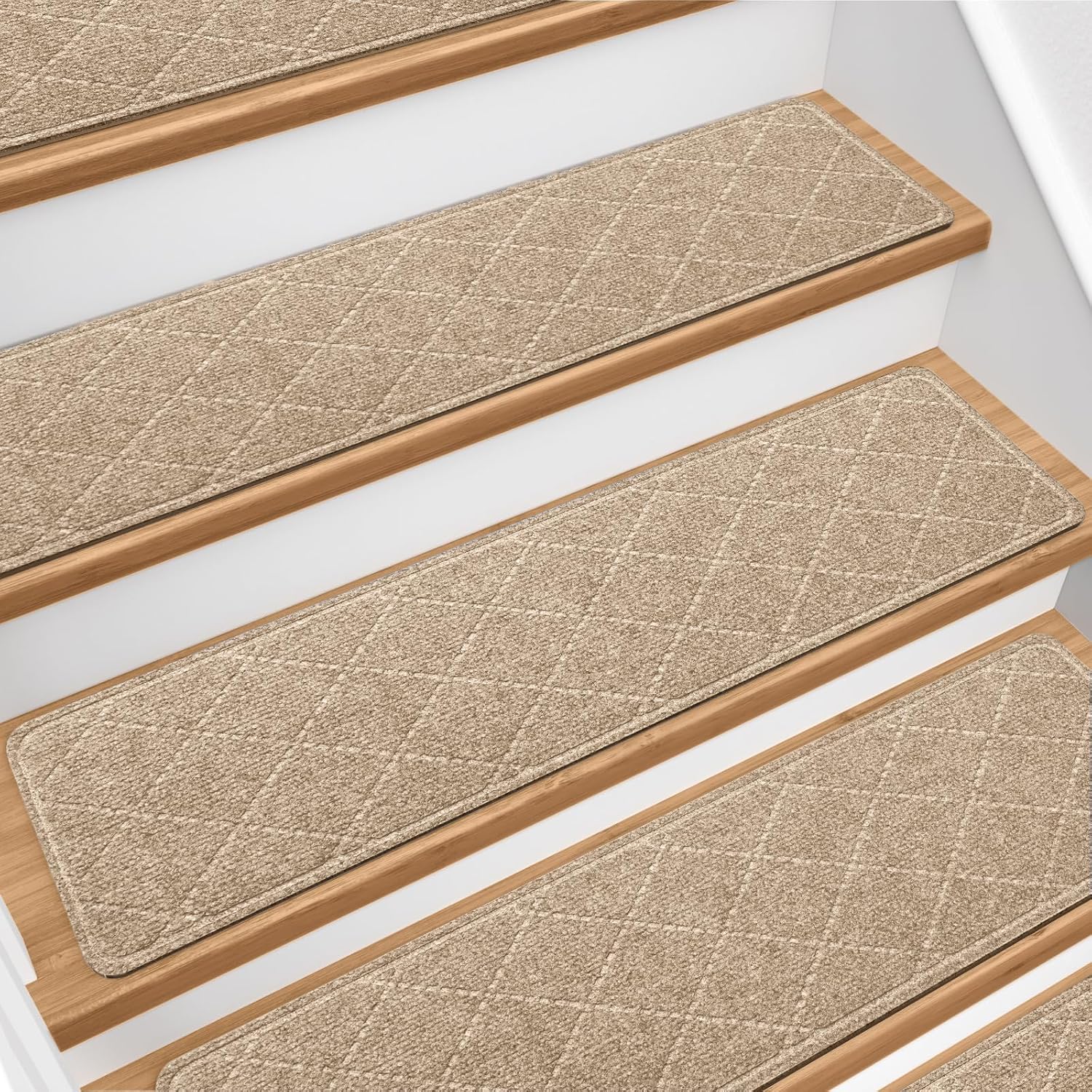 Detalle de DailyCuddles 8 x 30 in. Stair Treads, 15-Pack, Khaki, Self-Adhesive