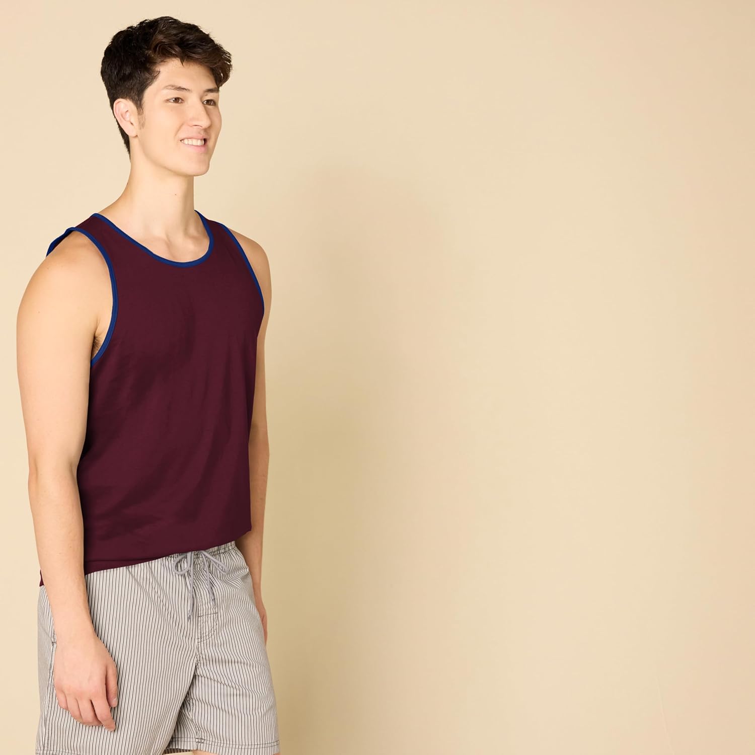 Thumbnail 2 de Amazon Essentials Herren Tanktop, Normale Passform – Bequemes Basics für warme Tage