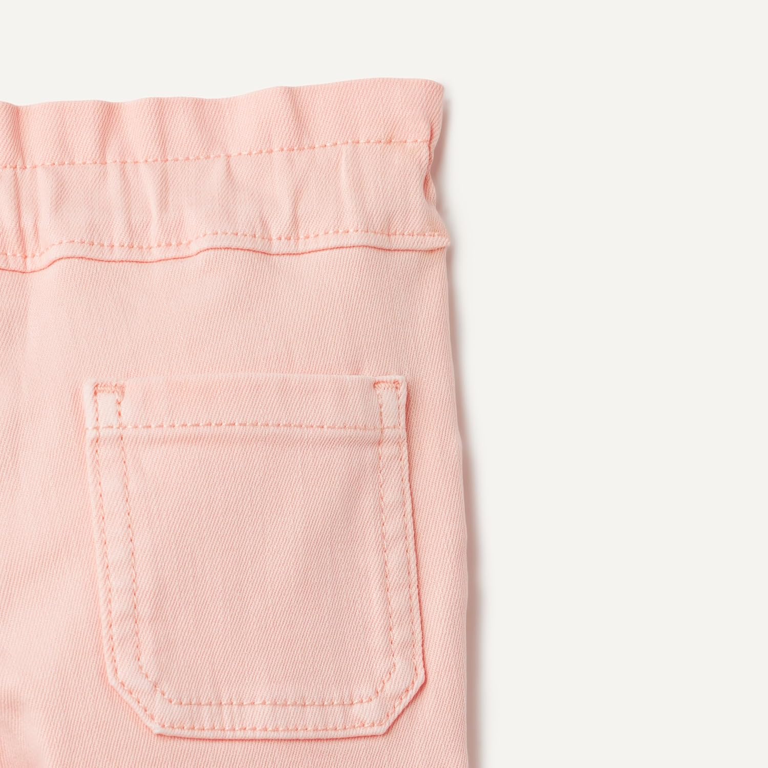 Detalle de Amazon Essentials x Sofia Grainge Toddler & Baby Girls' Straight Leg Jean with Ruffle