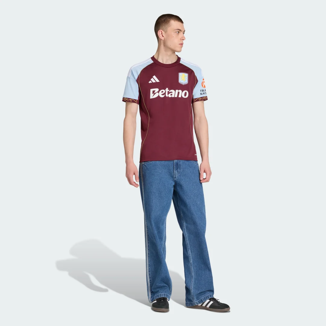 Detalle de Camiseta primera equipación Aston Villa FC 25/26 de Adidas – Burgundy