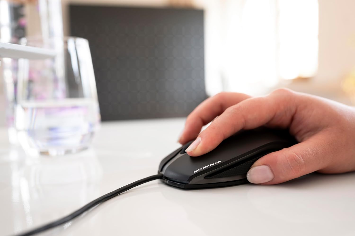 Detalle 2 de CHERRY GENTIX SILENT mouse con 1.000 dpi