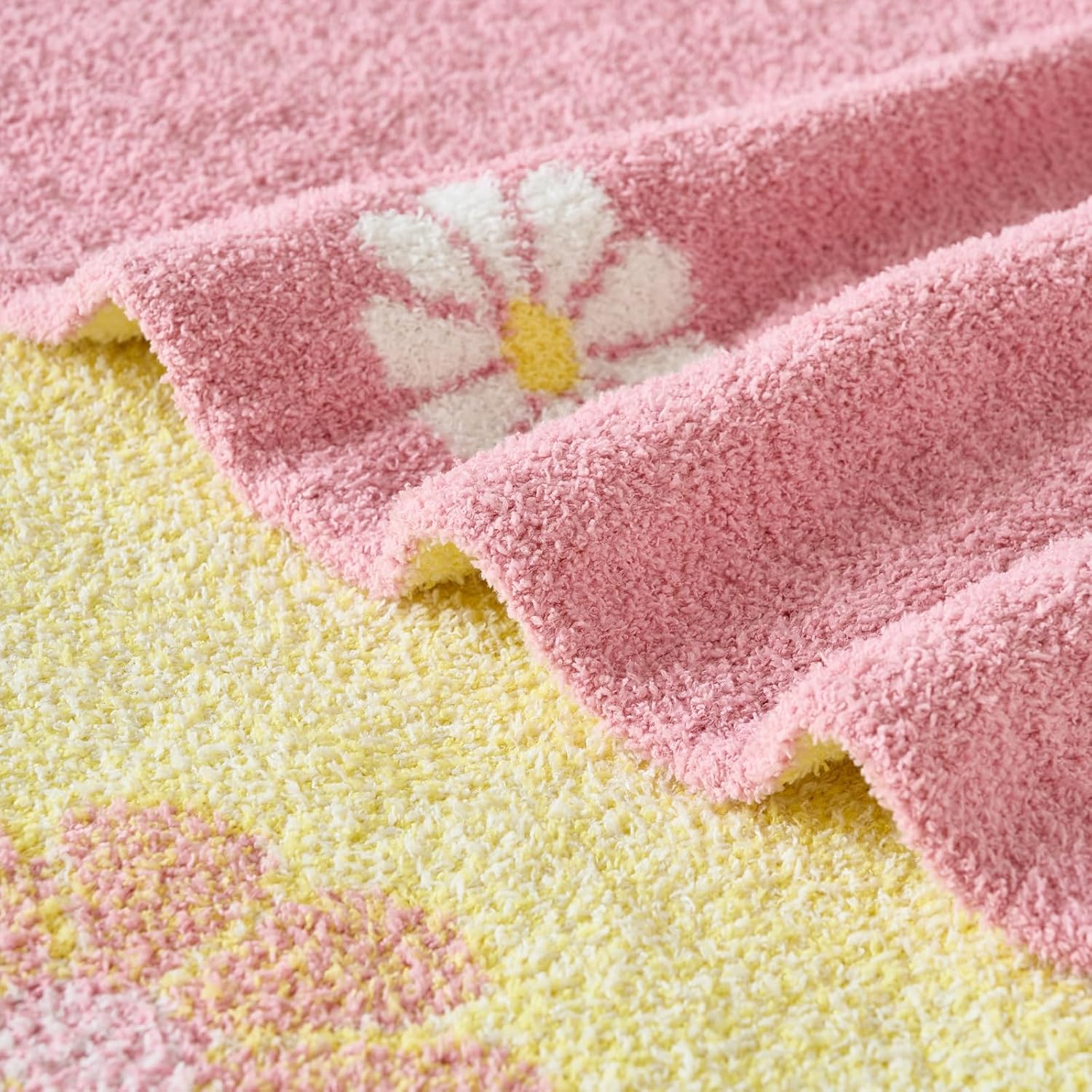 Detalle 2 de Xiashrk Flower Blanket Floral Microfiber Throw, Twin 60" x 80", Grey Pink