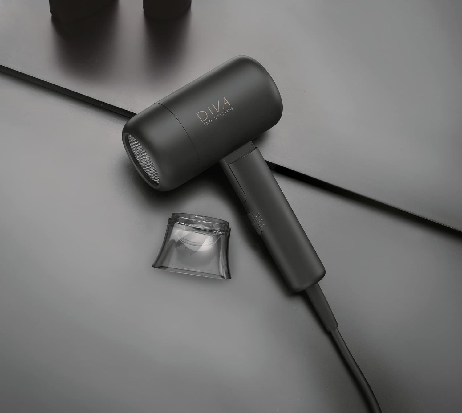 Detalle de Diva Pro Styling Jet Set 3000 Pro – składana suszarka podróżna 1600 W
