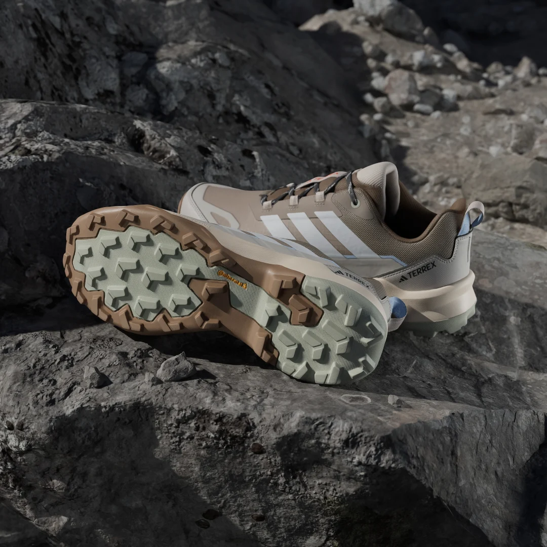 Detalle de Adidas Terrex Skychaser AX5 GORE-TEX: zapatilla de senderismo para rutas técnicas