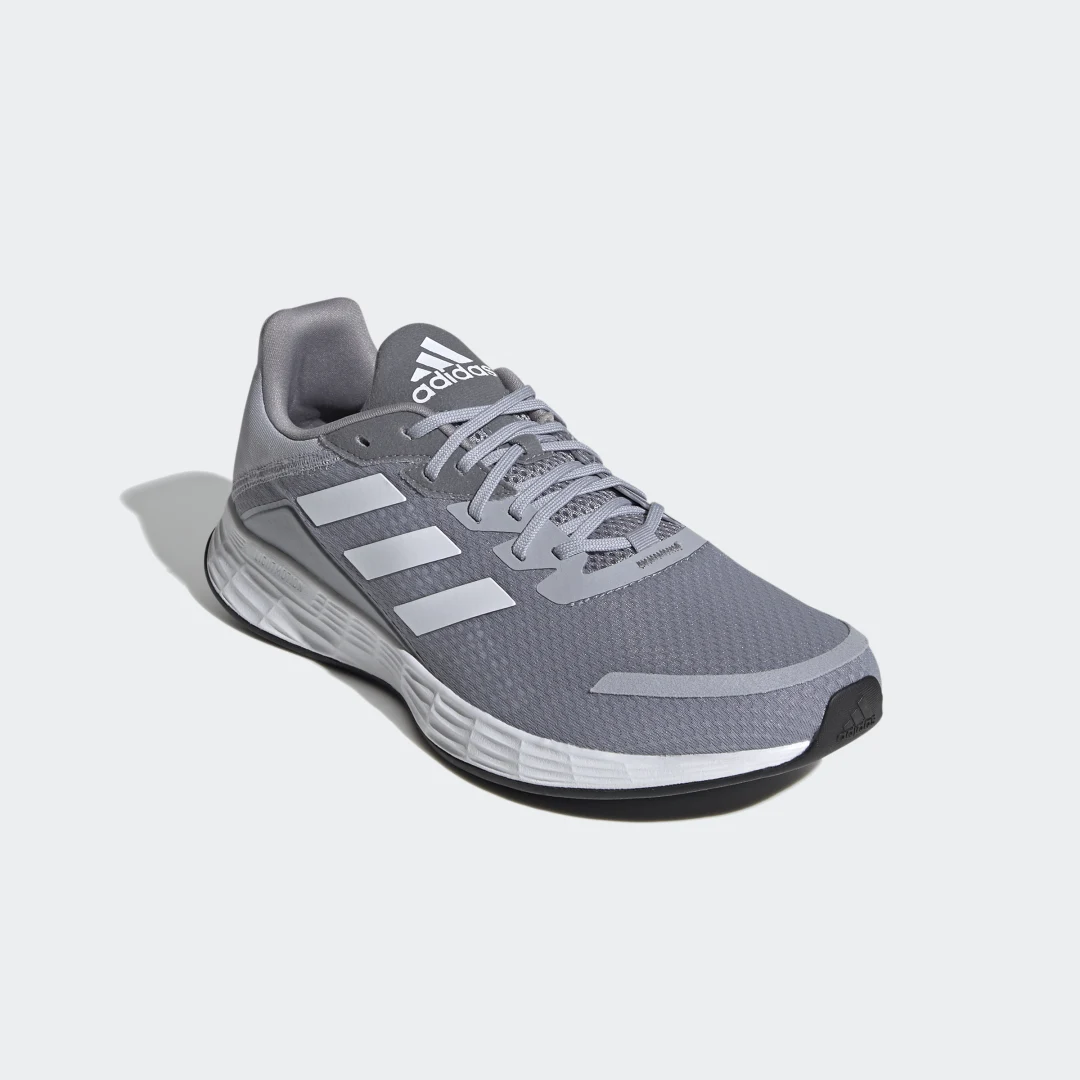 Detalle de Adidas Duramo SL: zapatilla gris para uso diario, comodidad básica