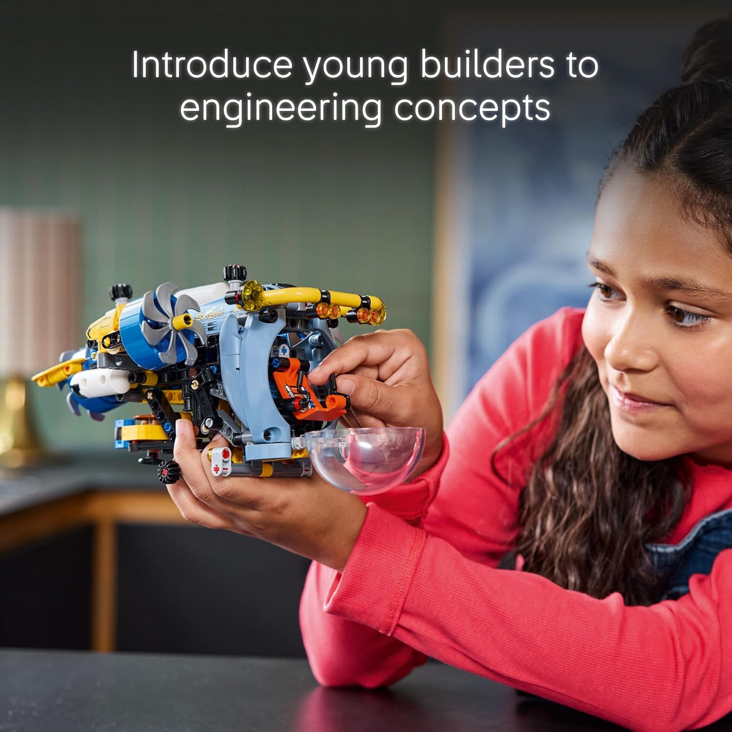 Detalle de LEGO Technic Deep-Sea Research Submarine 42201 – A practical, imaginative build for budding engineers