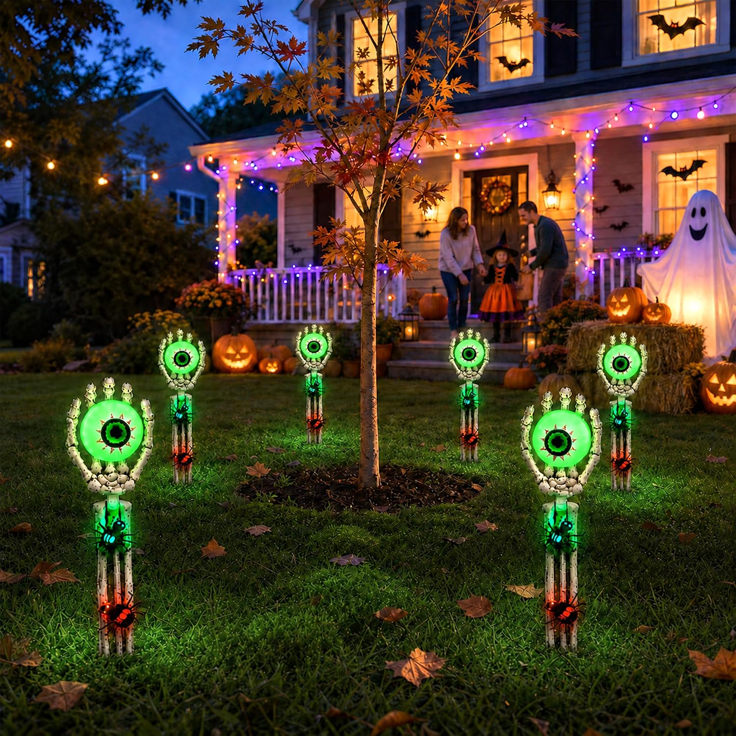 Detalle de Mantunt Halloween Skeleton Hands Outdoor Decor with Green Eyeball Lights