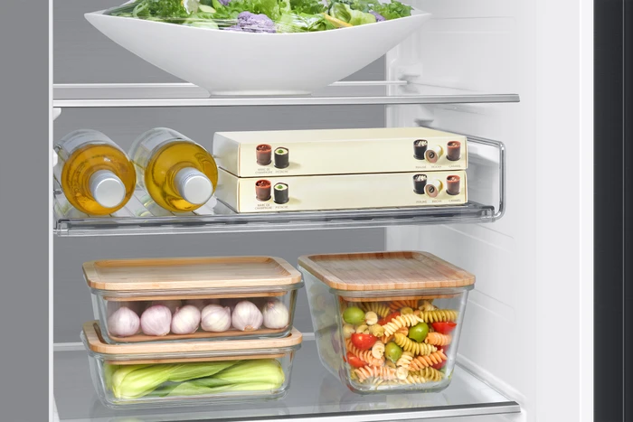 Detalle de Samsung RS90F66BEFEF Family Hub – Intelligenter Side-by-Side mit Kamera und Familienkalender