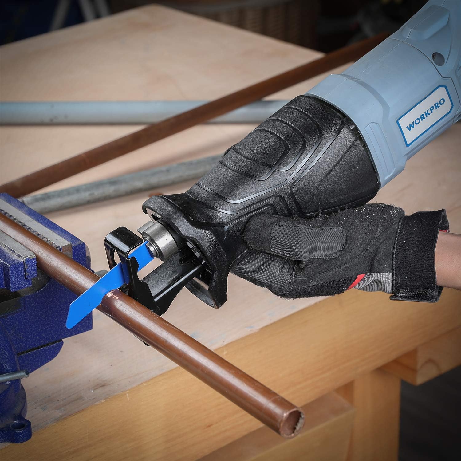 Detalle 1 de WORKPRO 710W Reciprocating Saw with Variable Speed, Tool-Free Blade Change (4 Blades, 20 mm Stroke)