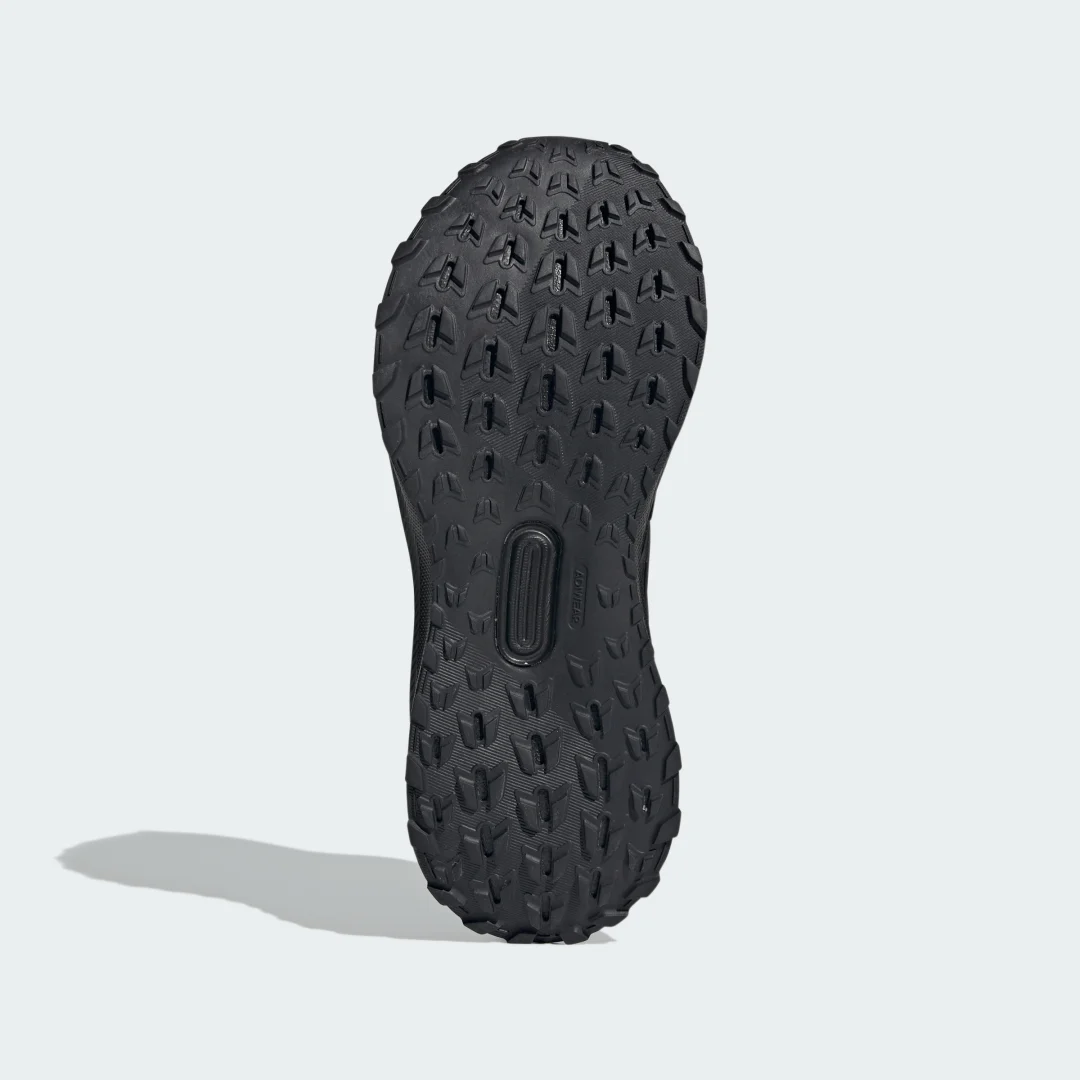 Detalle de Zapatilla Ultrarun 5 TR Running de Adidas en negro