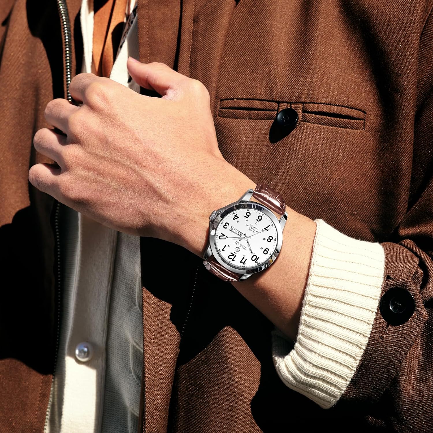 Detalle 2 de Taxau Herren: Wasserdichte Uhr mit Lederband, lumineszierendem Zifferblatt und Datum