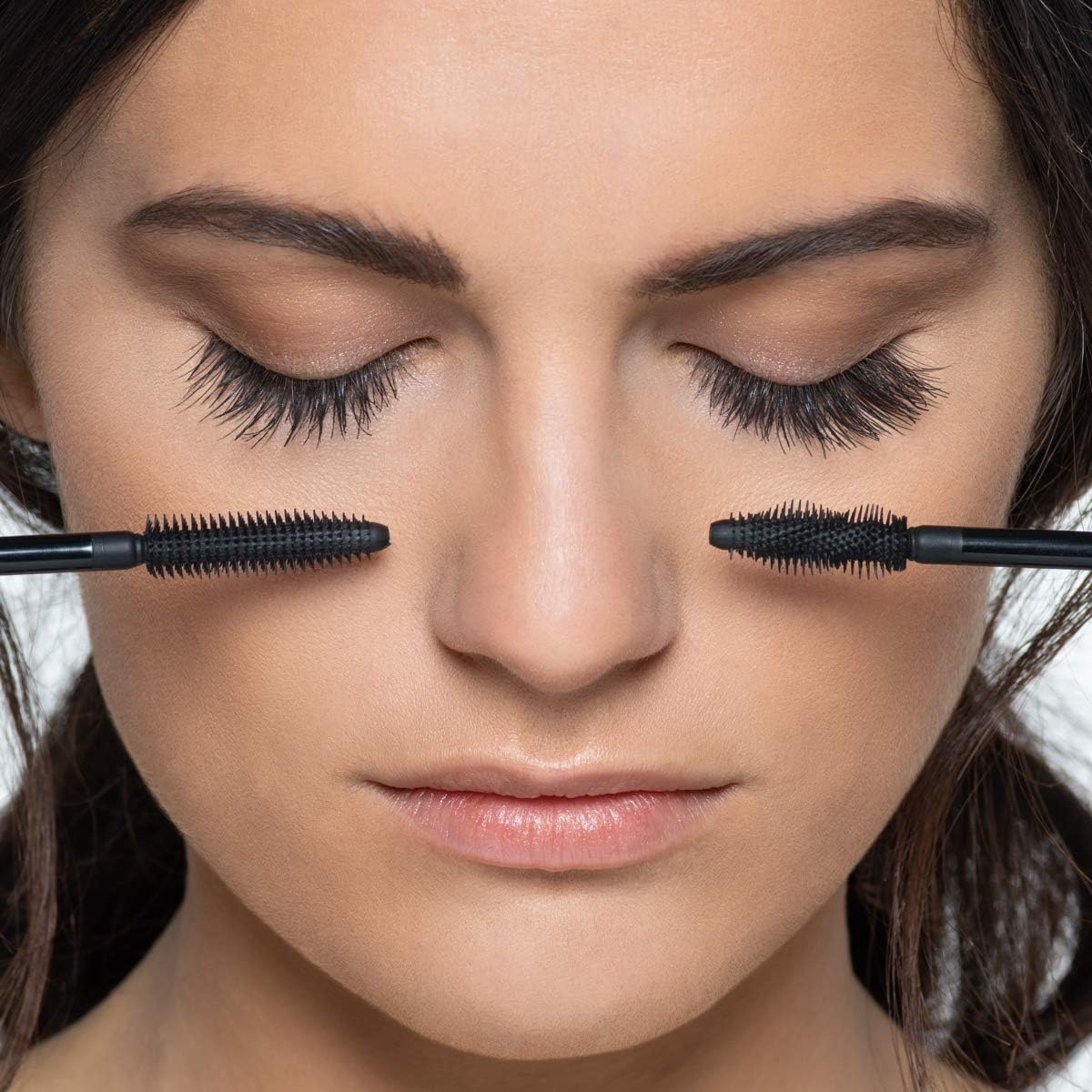 Detalle 2 de Artdeco Twist for Volume Mascara 1 Black, 8 ml: mascara volume premium per uso quotidiano