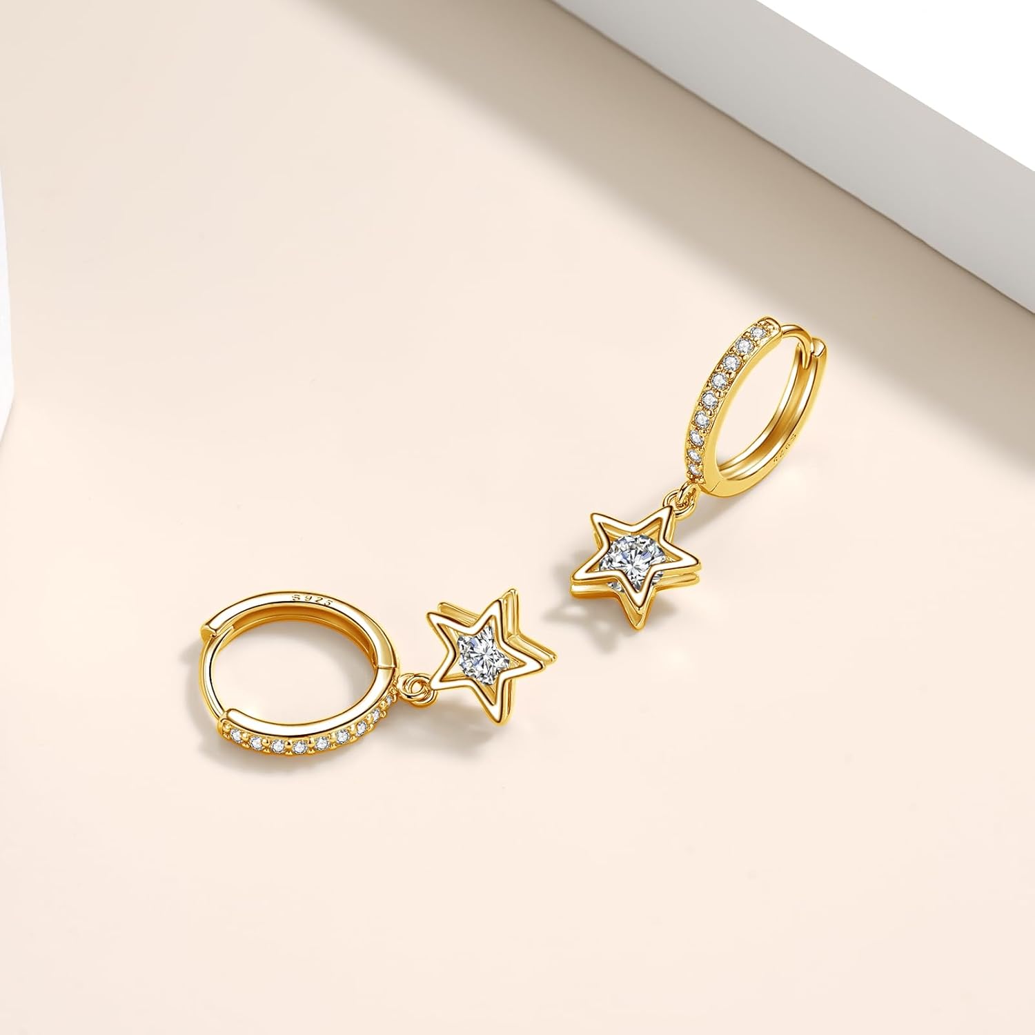 Detalle de Kamise 925 Sterling Silver Hoop Earrings with Star Pendant – Hypoallergenic Dangle Huggies