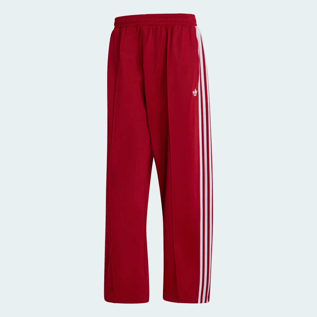 Thumbnail 3 de Pantalón Oversize de Adidas en Burgundy: comodidad con un toque urbano