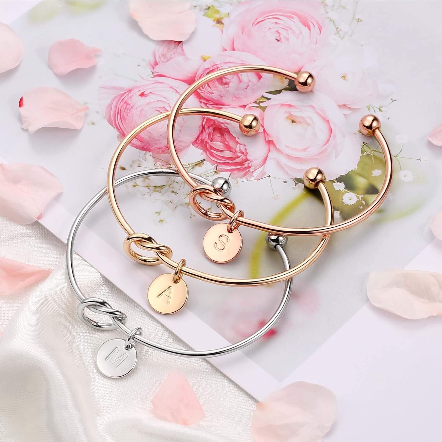 Thumbnail 5 de TINGN Bracelet femme en or with initiales – Nœud d'amour et disque lettre